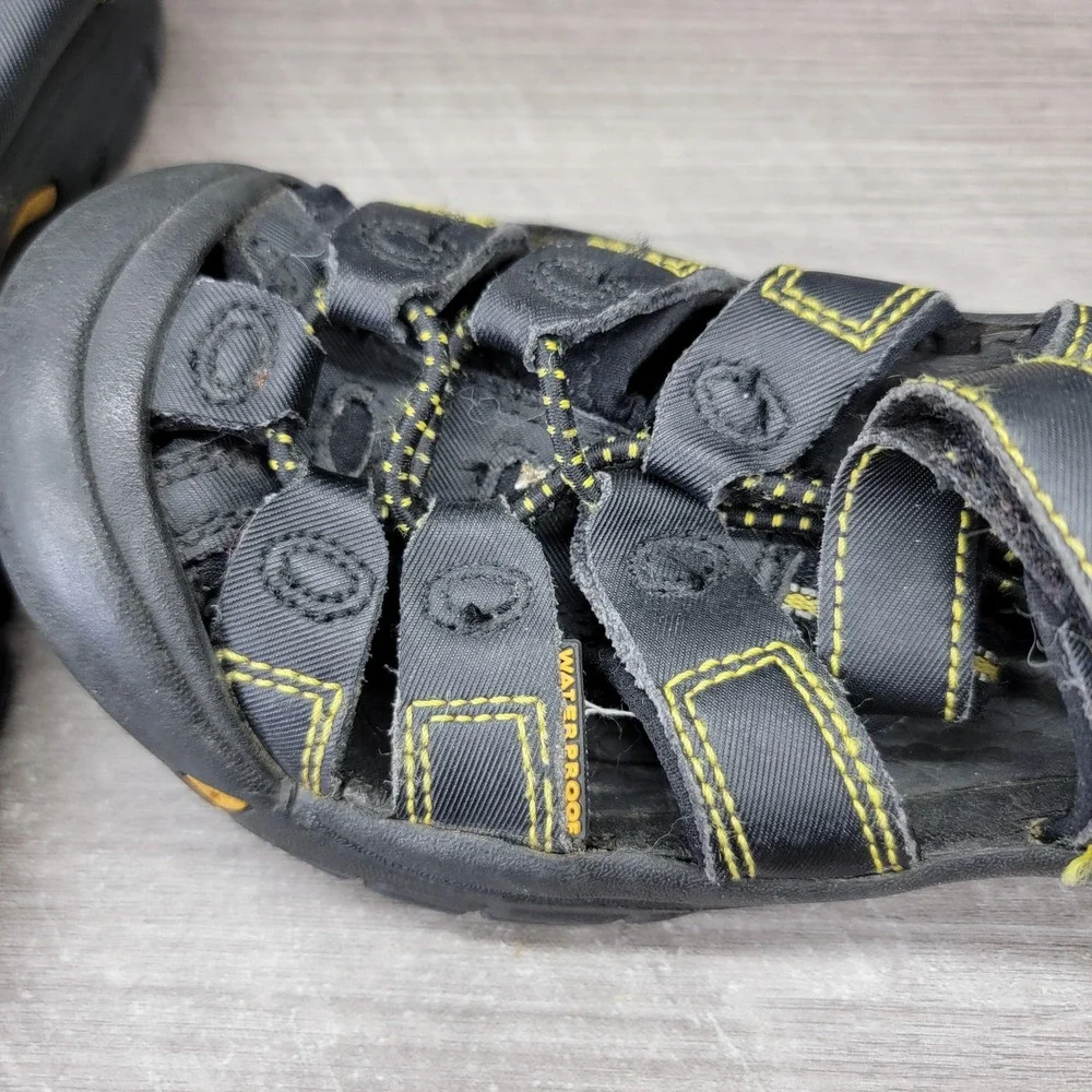 Keen Newport H2 Shoes kids size Black Yellow Waterproof Sandals Outdoor Hiking